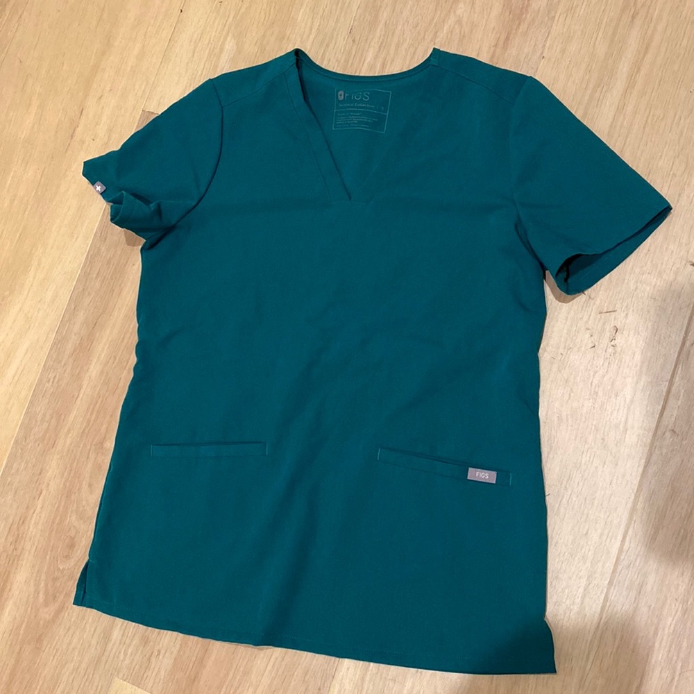 Size small hunter green casma figs